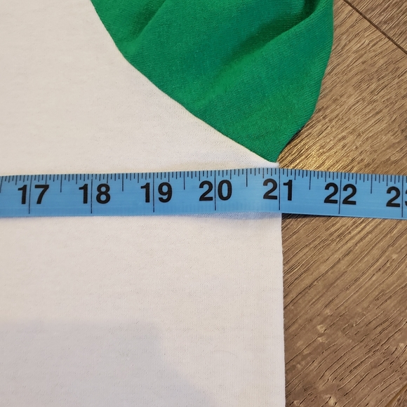 Custom made 001 shirt. Green and white with raglan short sleeves. Large unisex - Picture 10 of 12